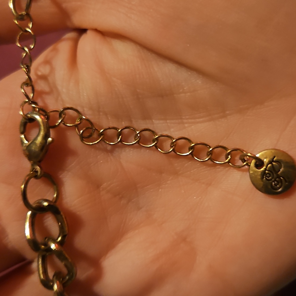 Plunder Cream and Gold Floral Necklace - Picture 3 of 3